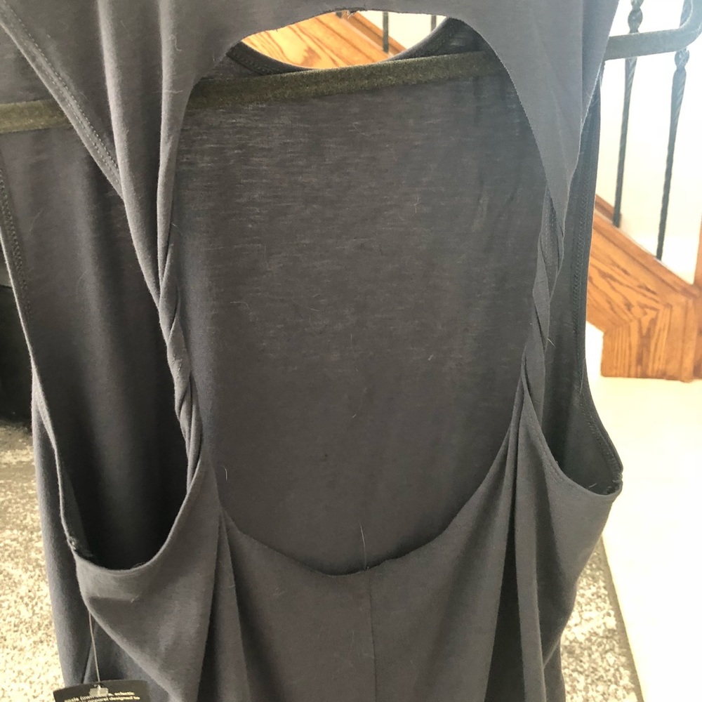 Onzie grey open back tank